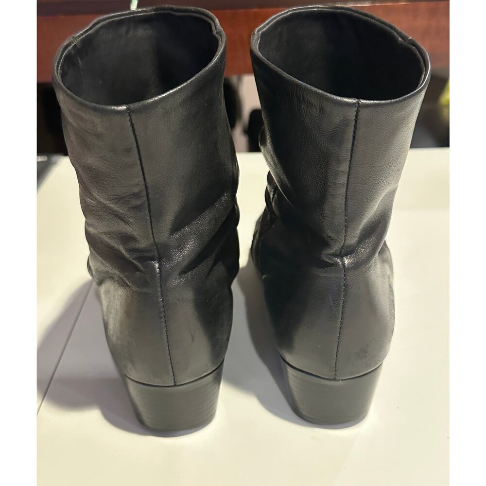 Munro Slouch Pull on Booties Black Soft Leather Size 5.5